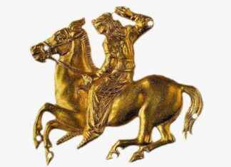 Ancient Scythian Gold Sculpture: Warrior on Horseback in Battle news-01102024-073752