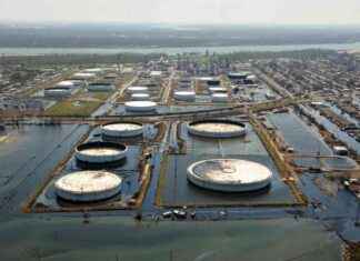 Toxic Chemicals Pose Silent Threat in Hurricane-Level Floods news-04102024-000914