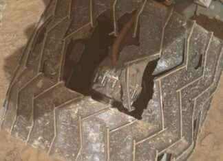 NASA’s Curiosity Rover Wheel Damage Revealed in New Images After 12 Years on Mars news-04102024-001306