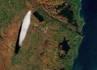 Bizarre ‘Pet Cloud’ Seen Above New Zealand: Earth from Space View news-22102024-111130