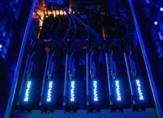 Discovering the Largest Prime Number: 41 Million Digits Found by Amateur Mathematician news-22102024-233653