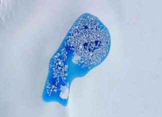 Massive Blue ‘Melt Pond’ in Arctic Glacier: A Warning Sign from Space news-29102024-131409