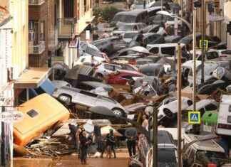 Deadly Floods in Spain: Over 95 Lives Lost news-31102024-231456