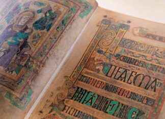 The Book of Kells: Ancient Manuscript by Monks Fleeing Vikings news-18112024-190015
