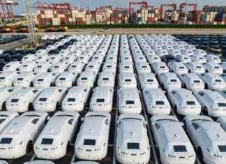 China’s Rise in Global Markets Amid Trump’s Anti-Climate Stance news-21112024-053253