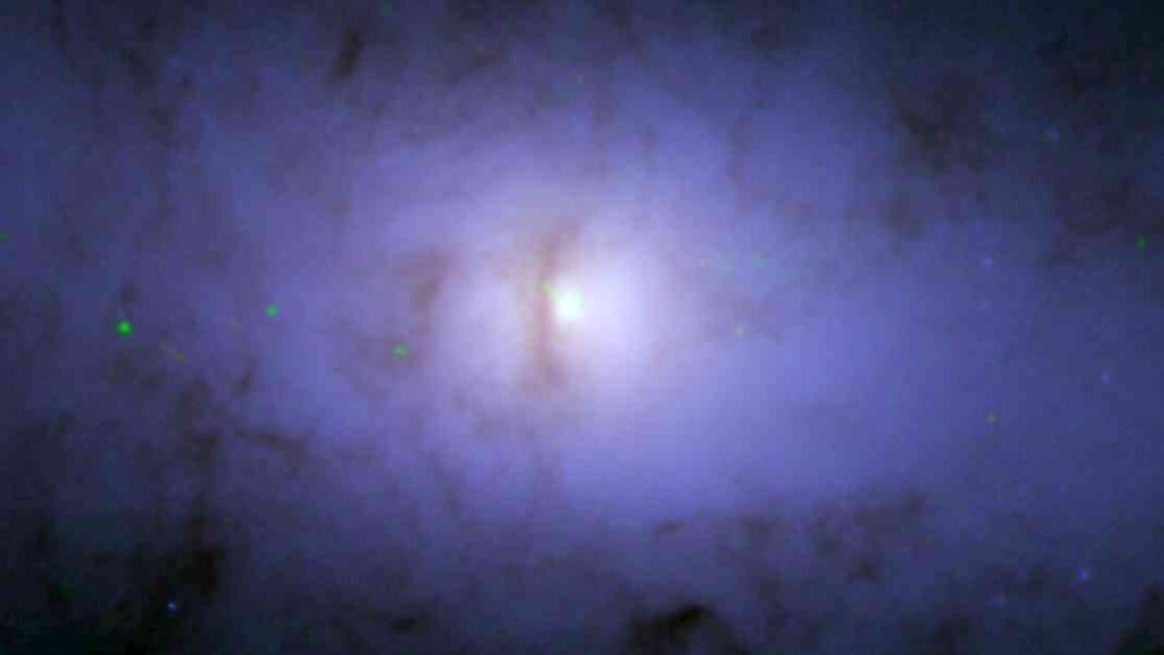 mysterious-sideways-black-hole-discovered-by-nasas-hubble-and-chandra-telescopes