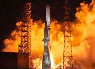 Blue Origin’s New Glenn Successfully Orbits on First Test Flight – Jeff Bezos’s Space Venture Makes History blue-origins-new-glenn-successfully-orbits-on-first-test-flight-jeff-bezoss-space-venture-makes-history