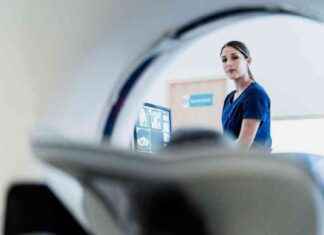 Man’s Leg Weakness Reveals Abnormally Small Brain Discovery mans-leg-weakness-reveals-abnormally-small-brain-discovery