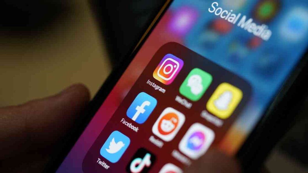 risks-of-social-media-fragmentation-post-trump-election-expert-analysis