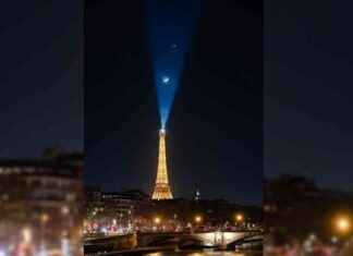 Stunning ‘Planetary Parade’ Photo: Venus & Moon Over Eiffel Tower stunning-planetary-parade-photo-venus-moon-over-eiffel-tower