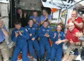 Crew Welcomed to Replace Stranded Astronauts in ISS crew-welcomed-to-replace-stranded-astronauts-in-ss