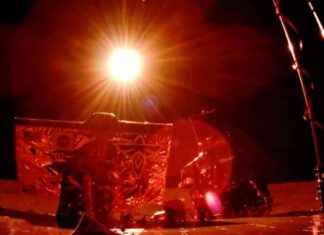 Epic Lunar Lander Footage: Last Night’s Total Eclipse Moon epic-lunar-lander-footage-last-nights-total-eclipse-moon