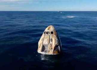 NASA astronauts return after 9-month orbit mission nasa-astronauts-return-after-9-month-orbit-mission