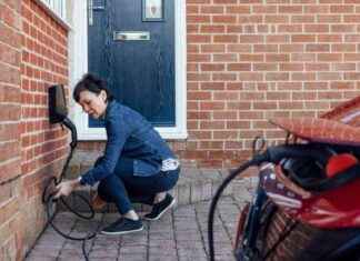 Transitioning to Electric Vehicles: Addressing Driver Confusion and Concerns transitioning-to-electric-vehicles-addressing-driver-confusion-and-concerns