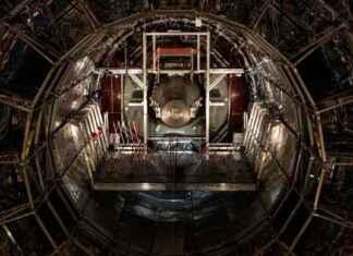 Largest Atom Smasher Transforms Lead Into Gold in Flash largest-atom-smasher-transforms-lead-nto-gold-in-flash