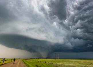 Severe Weather Alert: Multiple States Brace for Tornadoes This Weekend severe-weather-alert-multiple-states-brace-for-tornadoes-this-weekend