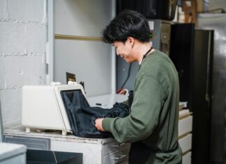 Marine Science Technician Jobs: Discover Exciting Career Paths